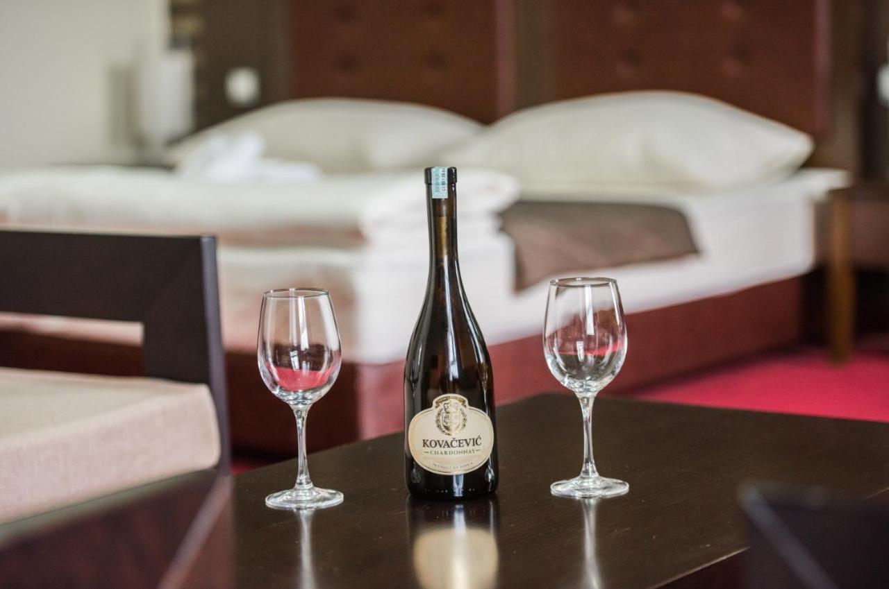 Hotel Atlas Ugljevik Kültér fotó