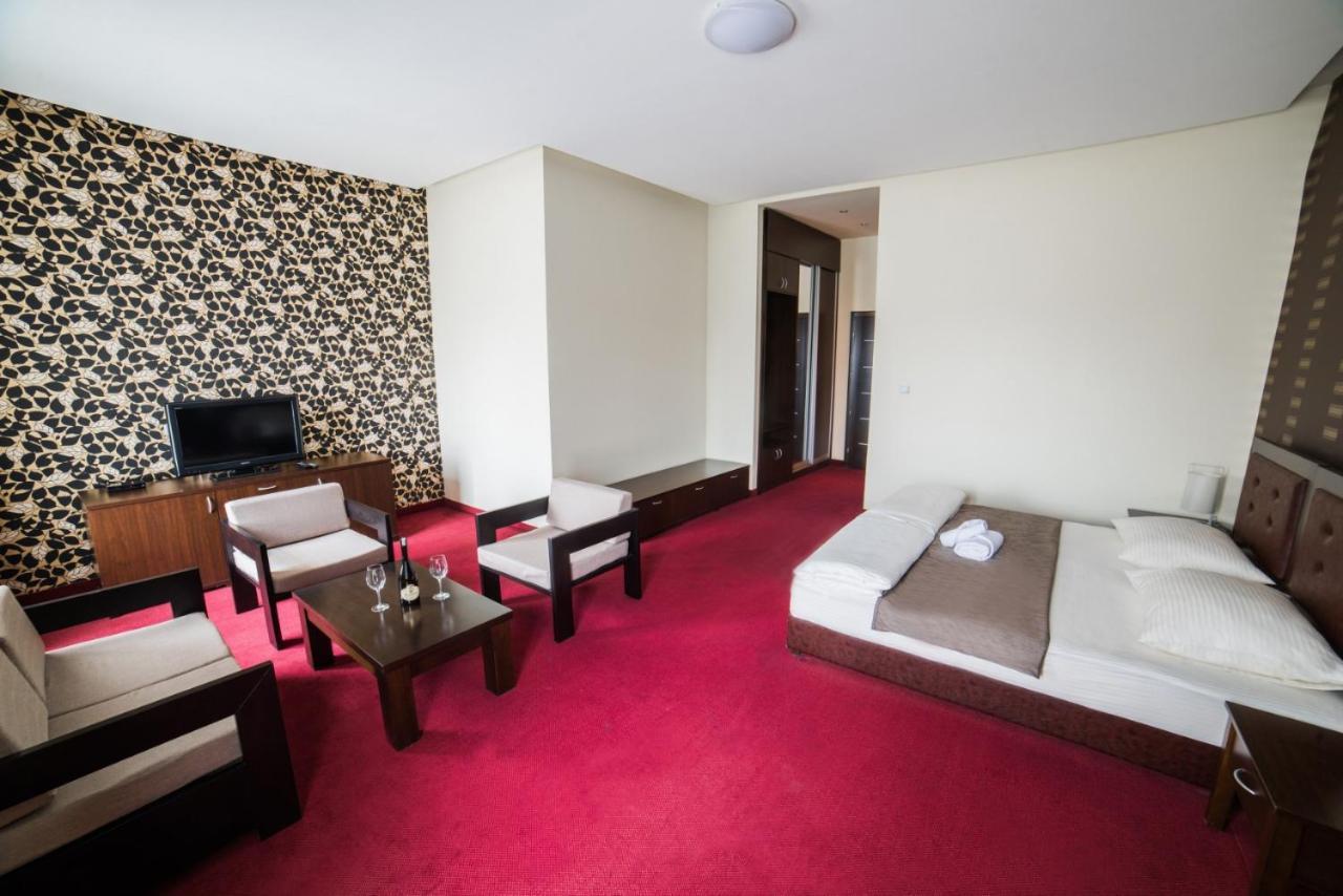 Hotel Atlas Ugljevik Kültér fotó