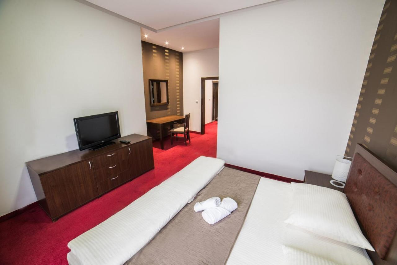 Hotel Atlas Ugljevik Kültér fotó