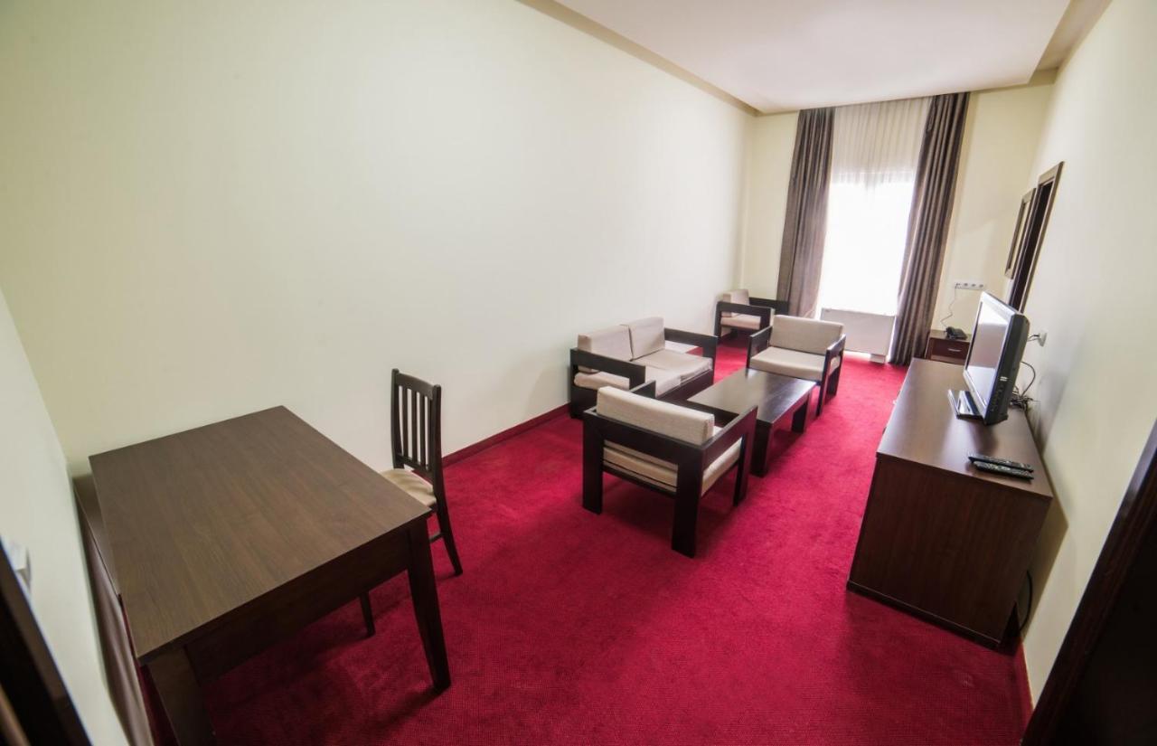 Hotel Atlas Ugljevik Kültér fotó